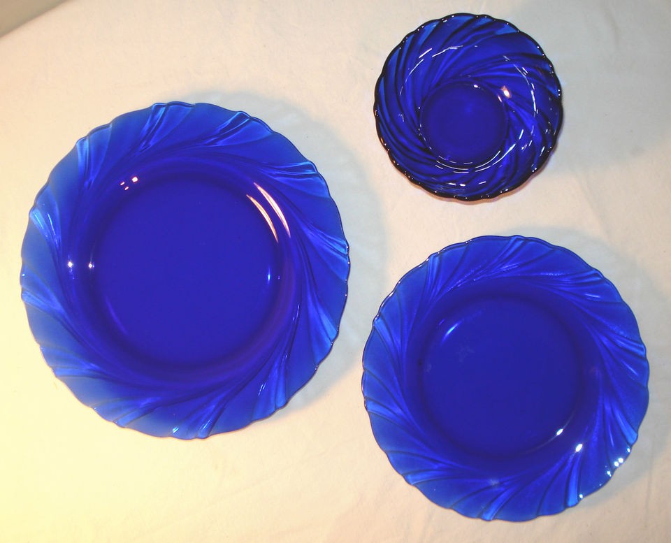 Bormioli Rocco Swirl Blue Glass Dinner, Salad Plate & Bowl Vereco Vee4 