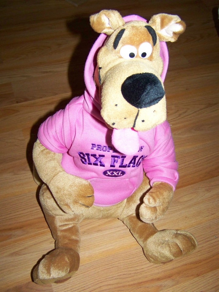 18 Scooby Doo Plush Dog from Six Flags wearing Pink Hoodie Great Dane 