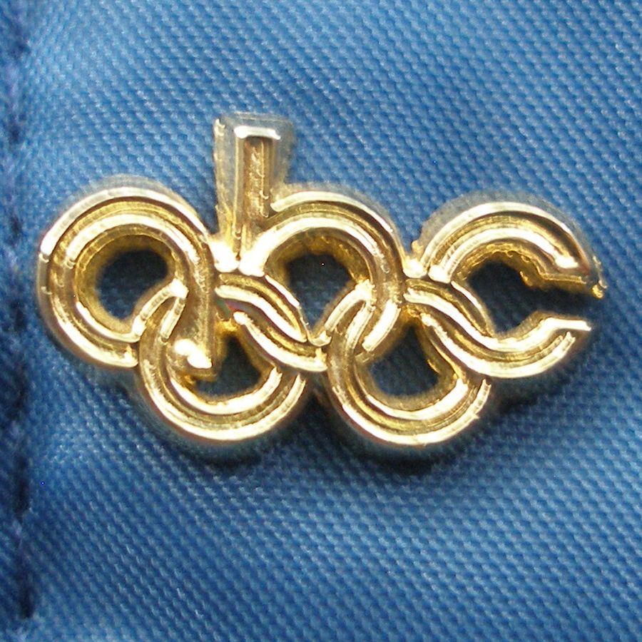 1984 1988 ABC TELEVISION SPORTS OLYMPIC RINGS LOGO PIN MEDIA SPONSOR 