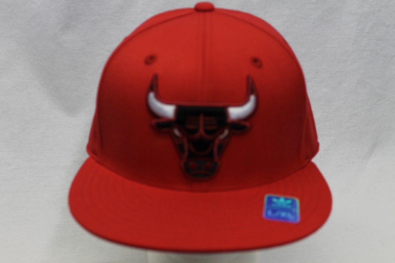 Chicago Bulls Adidas Flex Hat Cap Flat Bill Red Bull