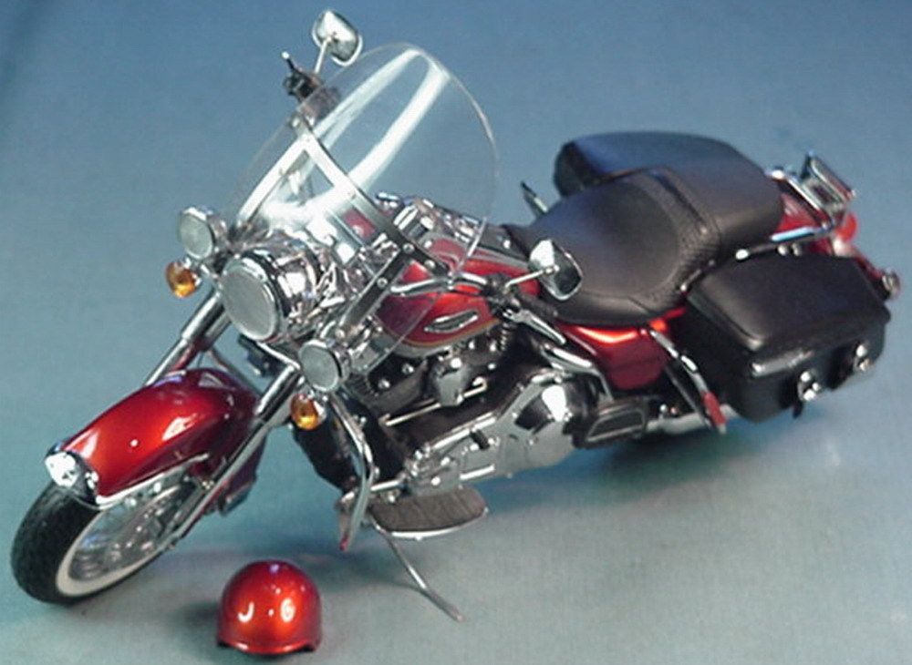 FRANKLIN MINT 1999 HARLEY DAVIDSON ROAD KING CLASSIC MOTORCYCLE 1 10