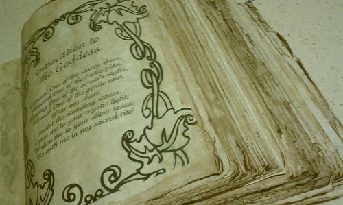 Huge BOOK OF SHADOWS 250 spells laws wiccan herbs oil spell book witch