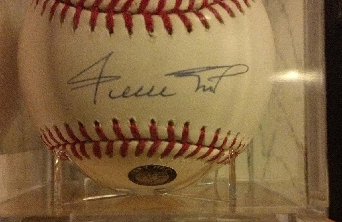 Willie Mays Signed Autographed Official MLB Baseball with COA