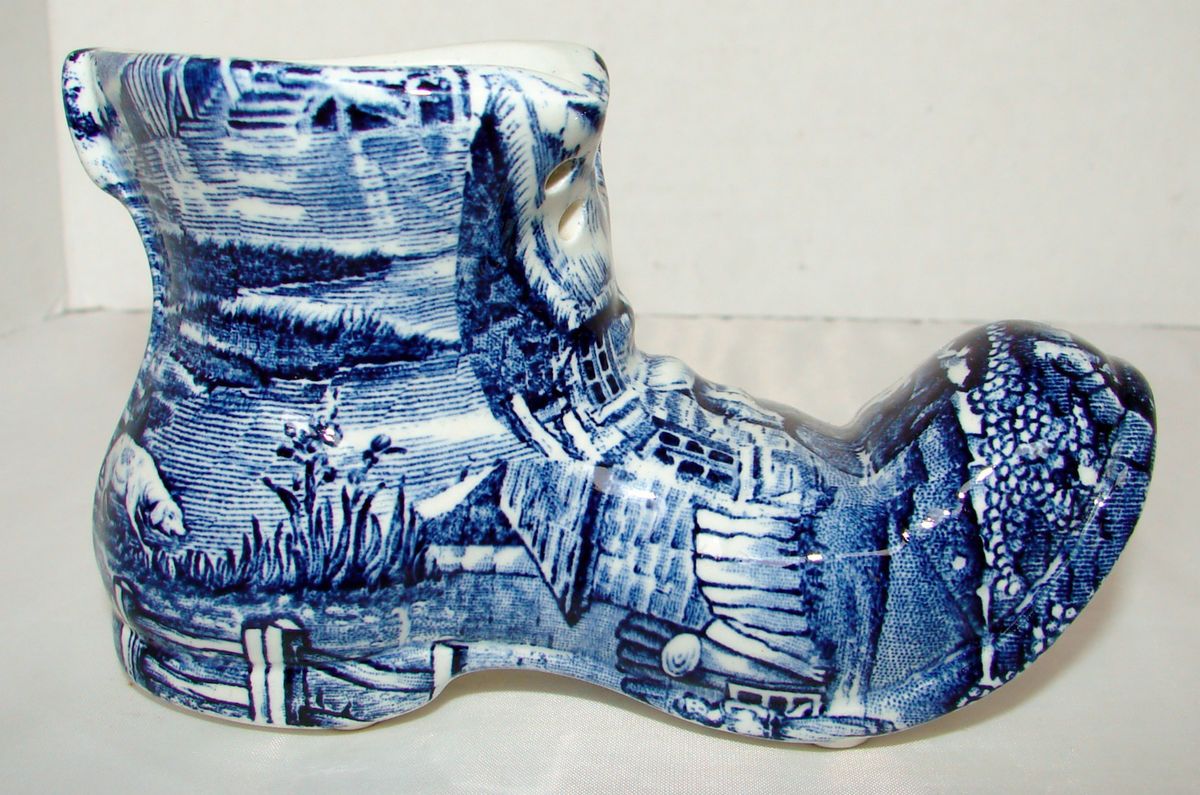 JAMES KENT OLD FOLEY FINE CHINA BLUE SHOE OR BOOT ~ STAFFORDSHIRE