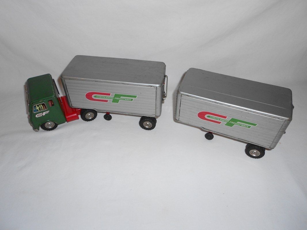 VINTAGE TIN LITHO TRUCK CONSOLIDATED FREIGHTWAYS TRAILERS WHITE