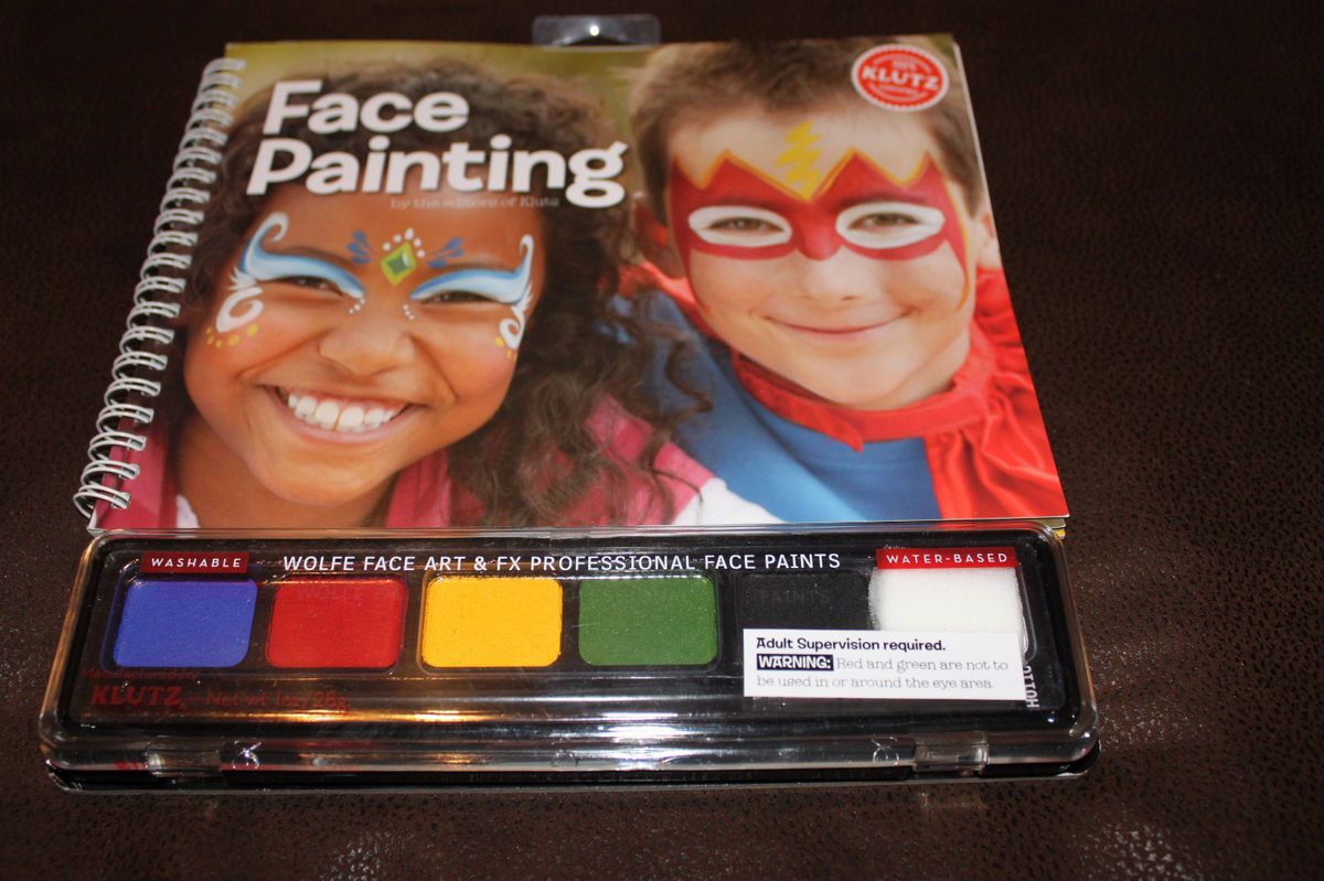 NEW KLUTZ WOLFE FACE ART & FX PROFESSIONAL FACE PAINTS FACE PAINTING W
