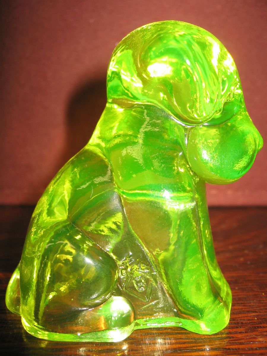 Vaseline glass puppy dog candy container uranium Canary yellow boyd