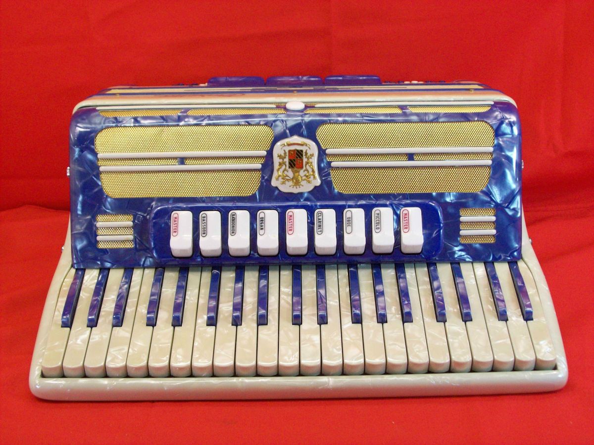 Vintage Marotta Castelfidardo 120 Bass Accordion w Case and Straps