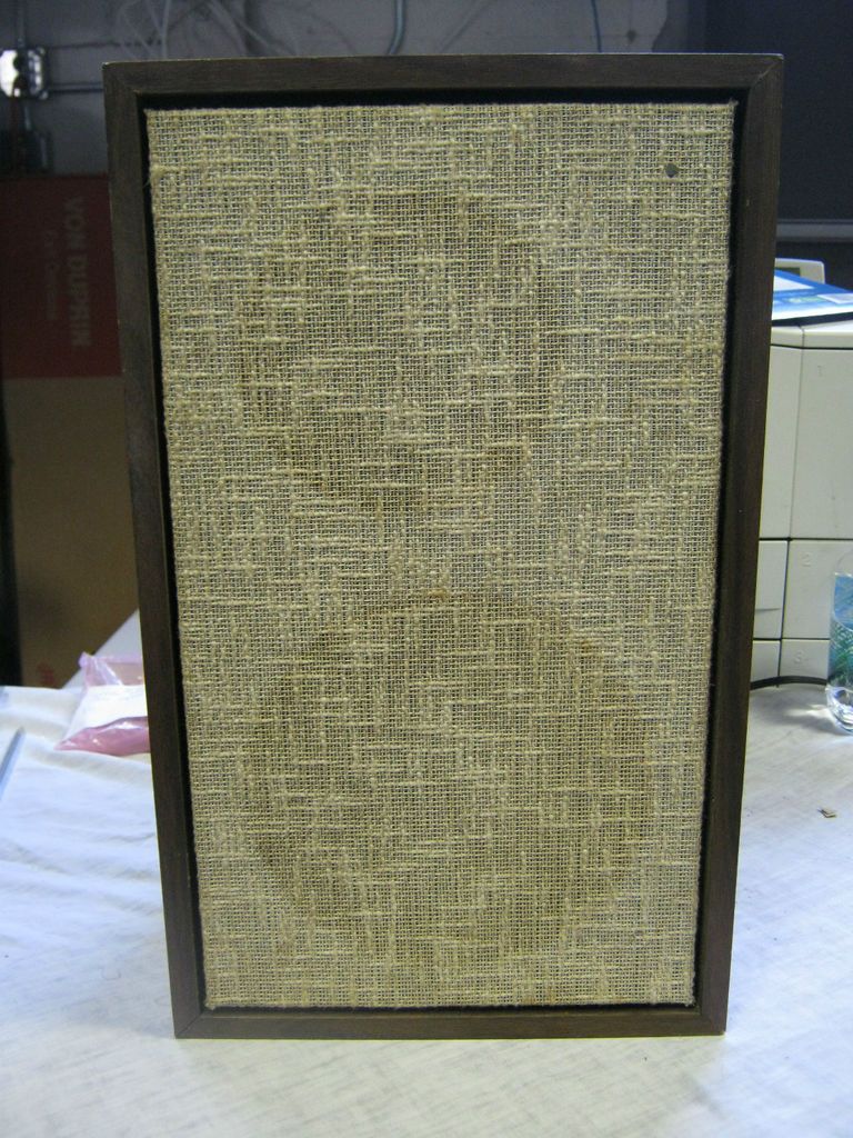Vintage Speaker, wood case cloth front, no label as to maker