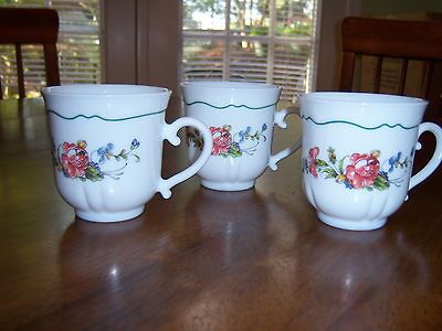 Set of 3 Arcopal France Mugs/Cups Green Scallop Peony Blossom design