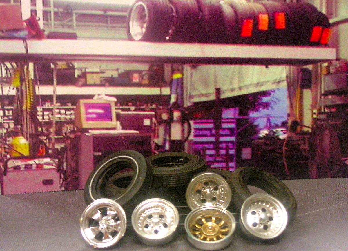Lot of Chrome Rims Tires Pallet Auto Garage Decal Diorama 1 24 1 25 G