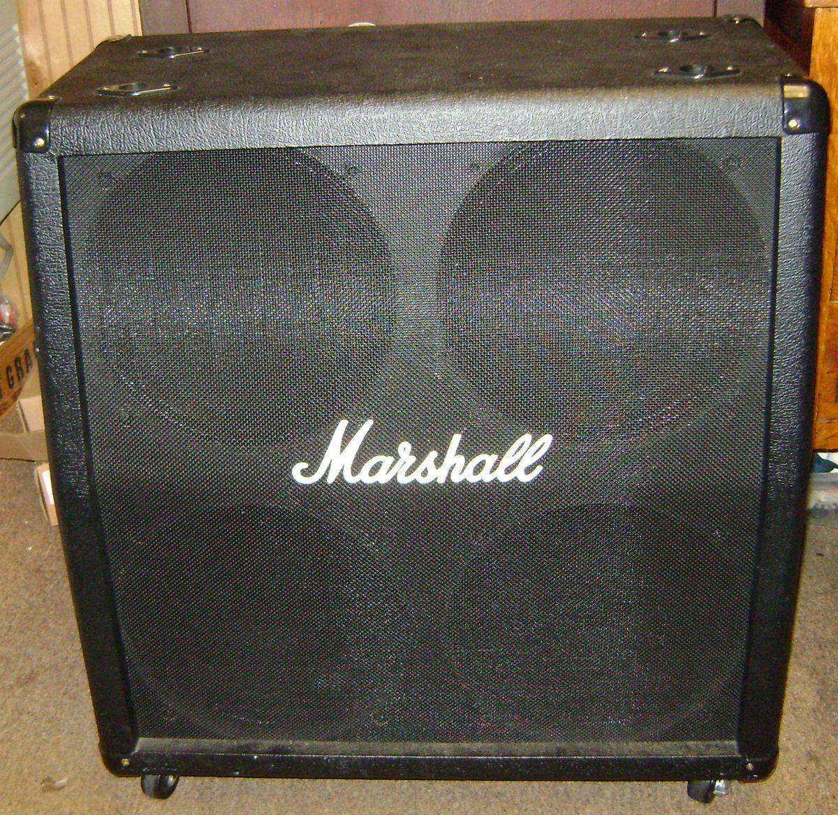  MG412A Guitar Bottom Speaker Cabinet on Wheels Great Condition DEAL